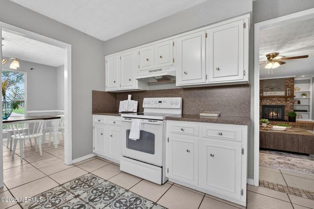 138 RIDGEFIELD Court, Orange Park, FL 32065