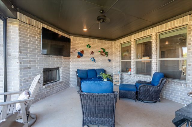 1215 Sanger, Springtown, TX 76082