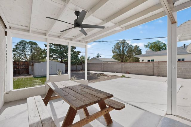 833 California Street SE, Albuquerque, NM 87108