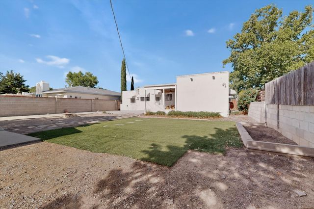 833 California Street SE, Albuquerque, NM 87108