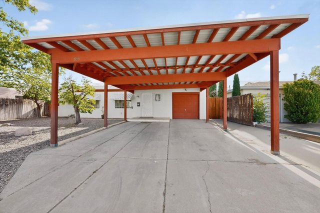 833 California Street SE, Albuquerque, NM 87108