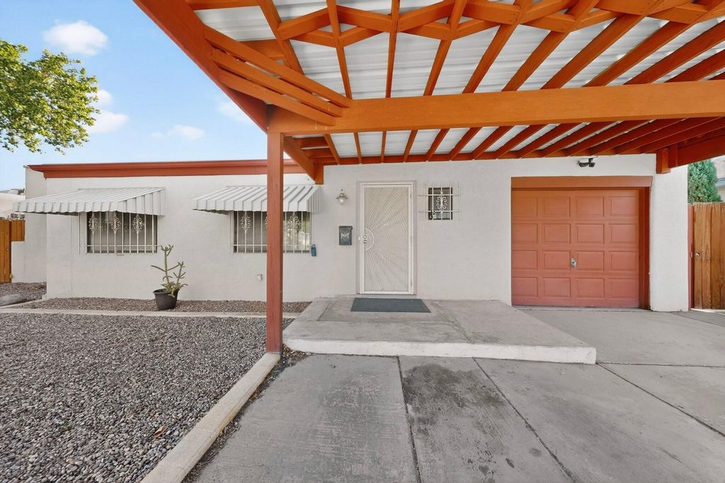 833 California Street SE, Albuquerque, NM 87108