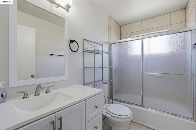 1087 Jensen Dr, Pittsburg, CA 94565