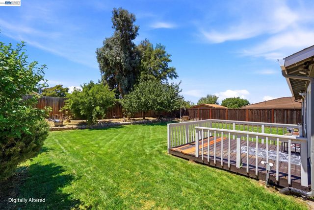 1087 Jensen Dr, Pittsburg, CA 94565