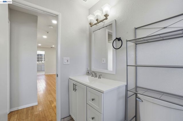 1087 Jensen Dr, Pittsburg, CA 94565