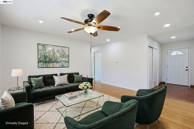 1087 Jensen Dr, Pittsburg, CA 94565