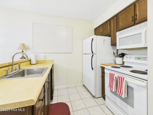 250 Sugar Gum Lane 201, Pinehurst, NC 28374