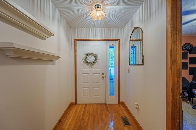 333 Green Oak Drive 333 Green Oak Drive, Troy, OH 45373