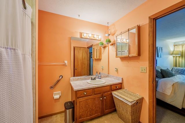 333 Green Oak Drive 333 Green Oak Drive, Troy, OH 45373