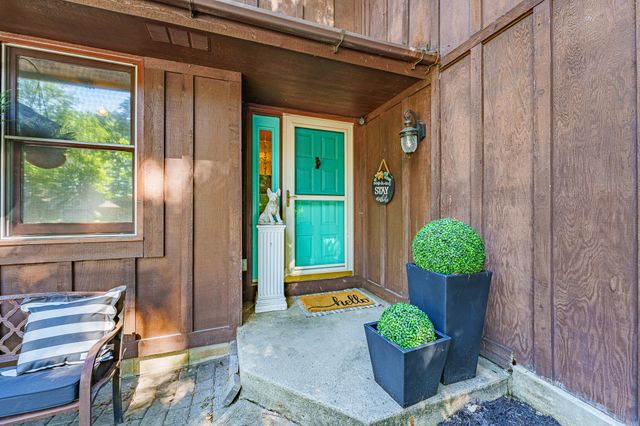 333 Green Oak Drive 333 Green Oak Drive, Troy, OH 45373