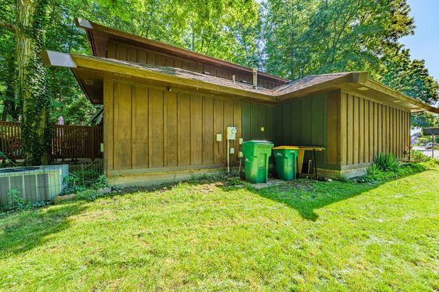 333 Green Oak Drive 333 Green Oak Drive, Troy, OH 45373