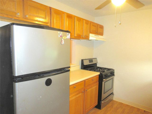 1230 Shadowdale Drive 12, Houston, TX 77043