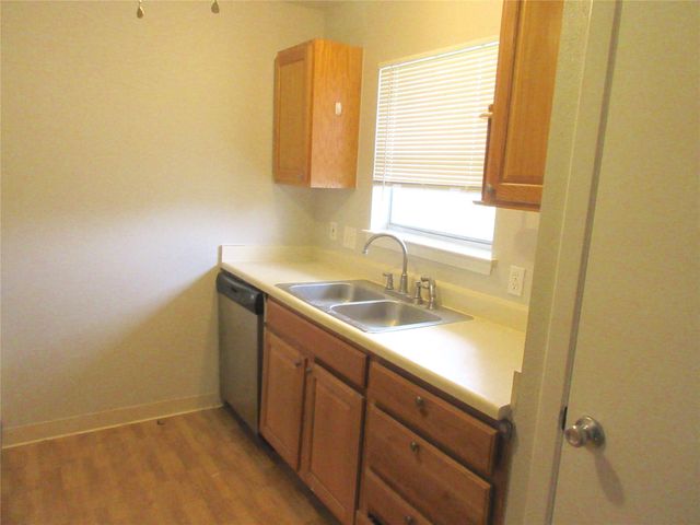 1230 Shadowdale Drive 12, Houston, TX 77043