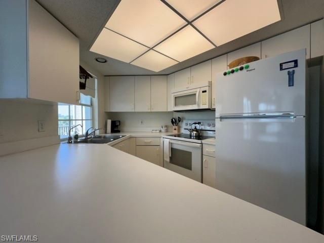 481 Quail Forest BLVD # B302, Naples, FL 34105