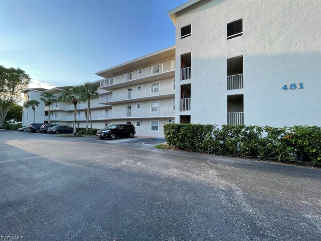 481 Quail Forest BLVD # B302, Naples, FL 34105