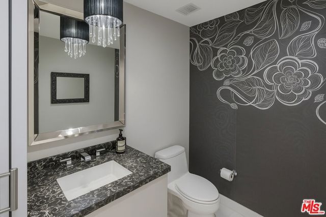 900 W Olympic Boulevard 49C, Los Angeles, CA 90015