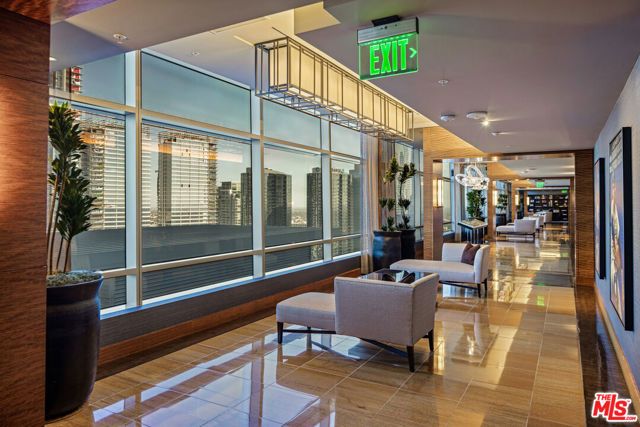 900 W Olympic Boulevard 49C, Los Angeles, CA 90015