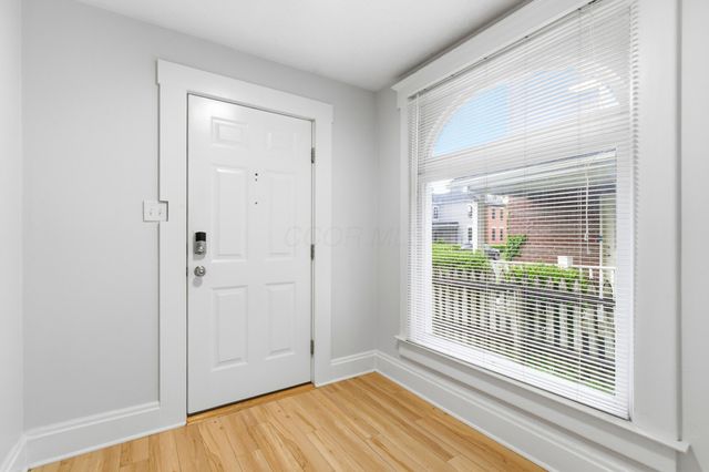 19 E Mithoff Street, Columbus, OH 43206
