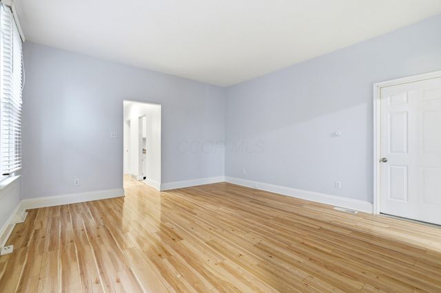 19 E Mithoff Street, Columbus, OH 43206