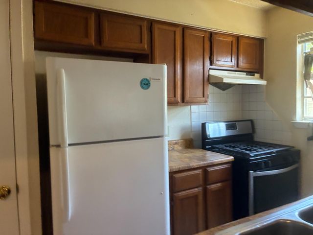 902 Sirocco DR B, Austin, TX 78745
