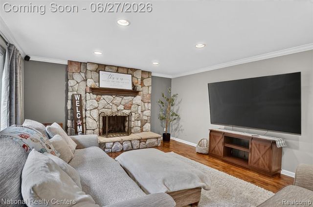 19682 Stamford Drive, Livonia, MI 48152