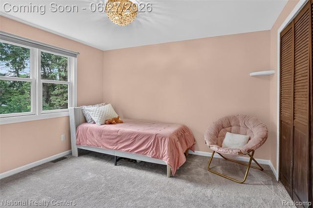 19682 Stamford Drive, Livonia, MI 48152