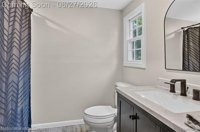 19682 Stamford Drive, Livonia, MI 48152