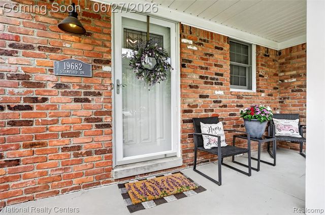 19682 Stamford Drive, Livonia, MI 48152