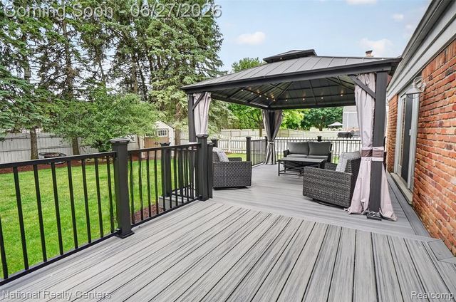 19682 Stamford Drive, Livonia, MI 48152