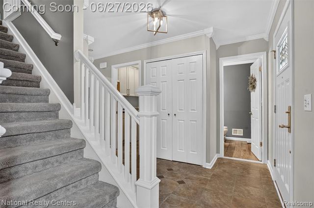 19682 Stamford Drive, Livonia, MI 48152