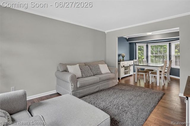 19682 Stamford Drive, Livonia, MI 48152