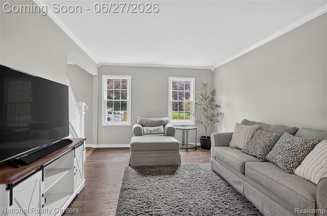 19682 Stamford Drive, Livonia, MI 48152