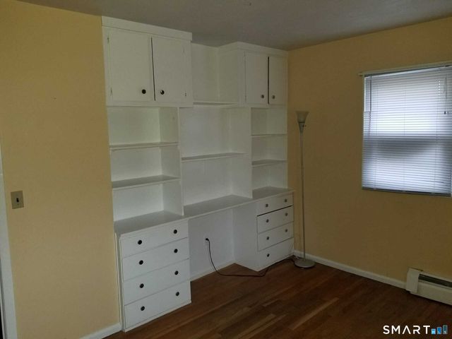 239 Cherry Hill Drive 1A, Bridgeport, CT 06606