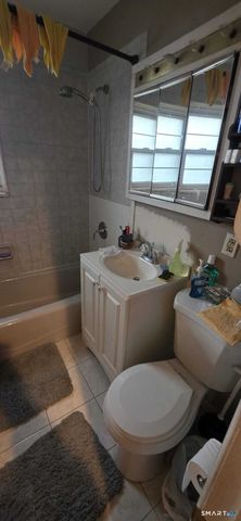 239 Cherry Hill Drive 1A, Bridgeport, CT 06606