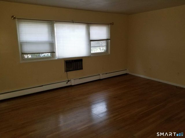 239 Cherry Hill Drive 1A, Bridgeport, CT 06606