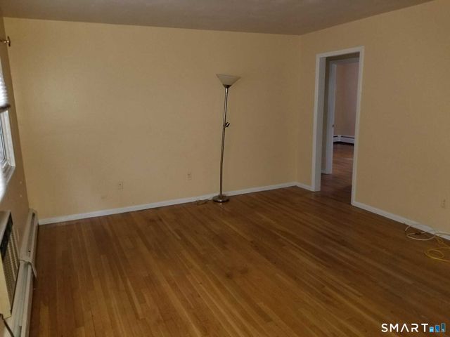 239 Cherry Hill Drive 1A, Bridgeport, CT 06606