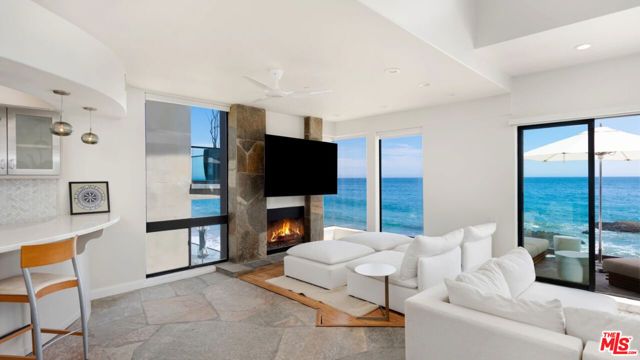 25252 Malibu Road Upper Unit, Malibu, CA 90265