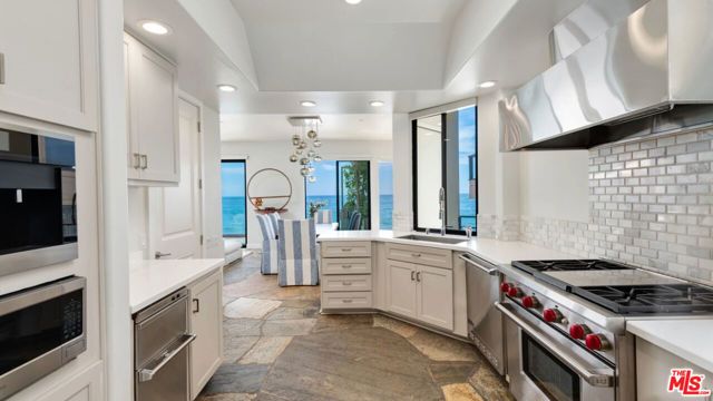 25252 Malibu Road Upper Unit, Malibu, CA 90265