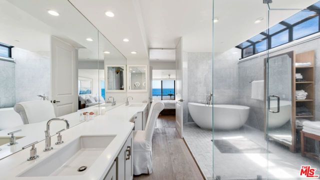 25252 Malibu Road Upper Unit, Malibu, CA 90265