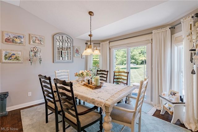 5423 Charleston Drive, Valley City, OH 44280