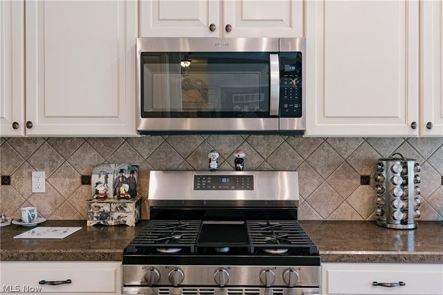5423 Charleston Drive, Valley City, OH 44280