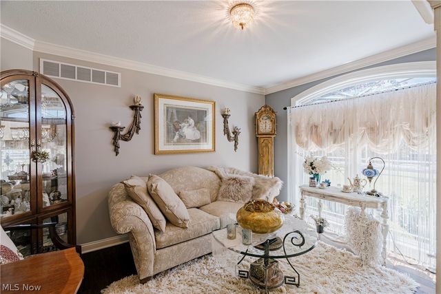 5423 Charleston Drive, Valley City, OH 44280