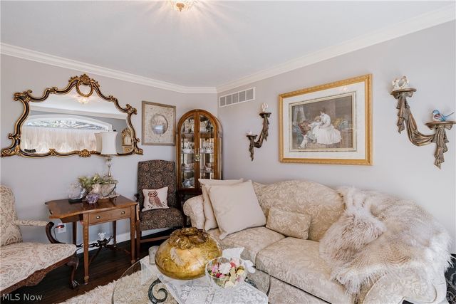 5423 Charleston Drive, Valley City, OH 44280