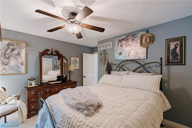 5423 Charleston Drive, Valley City, OH 44280