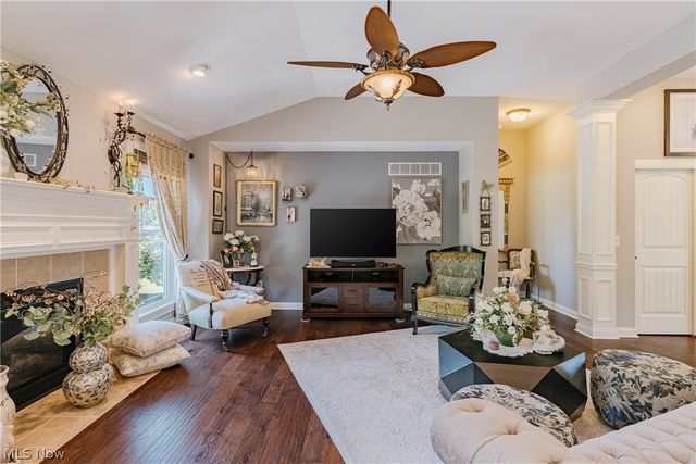 5423 Charleston Drive, Valley City, OH 44280