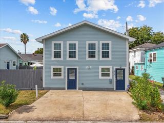 1513 47th Street, Galveston, TX 77551
