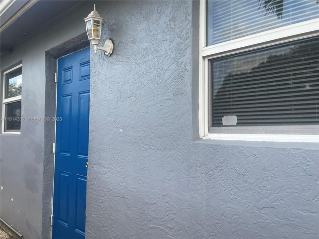428 NW 16th Ave, Fort Lauderdale, FL 33311