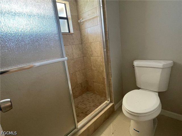 4003 SE 2nd AVE, Cape Coral, FL 33904