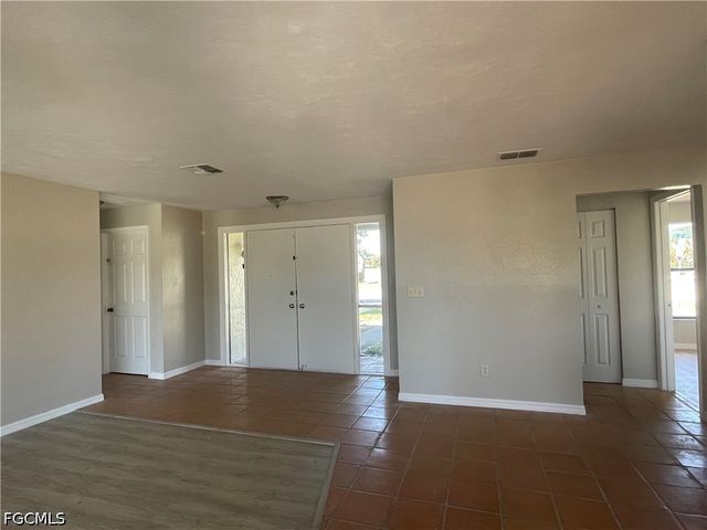 4003 SE 2nd AVE, Cape Coral, FL 33904