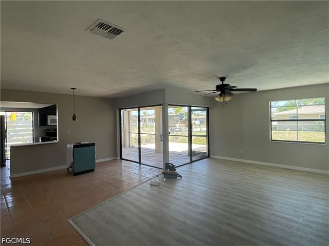 4003 SE 2nd AVE, Cape Coral, FL 33904